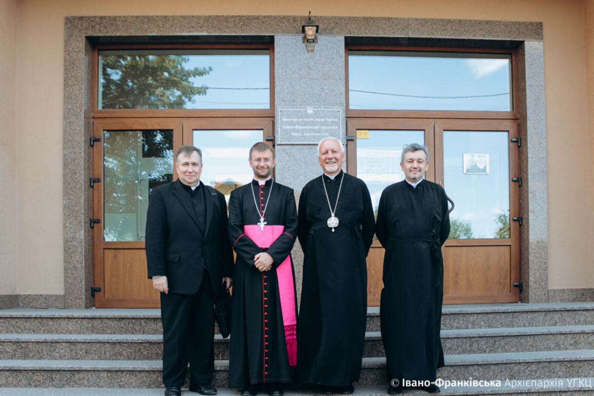 Митрополит Володимир Війтишин провів робочу зустріч з єпископом Едуардом Кавою