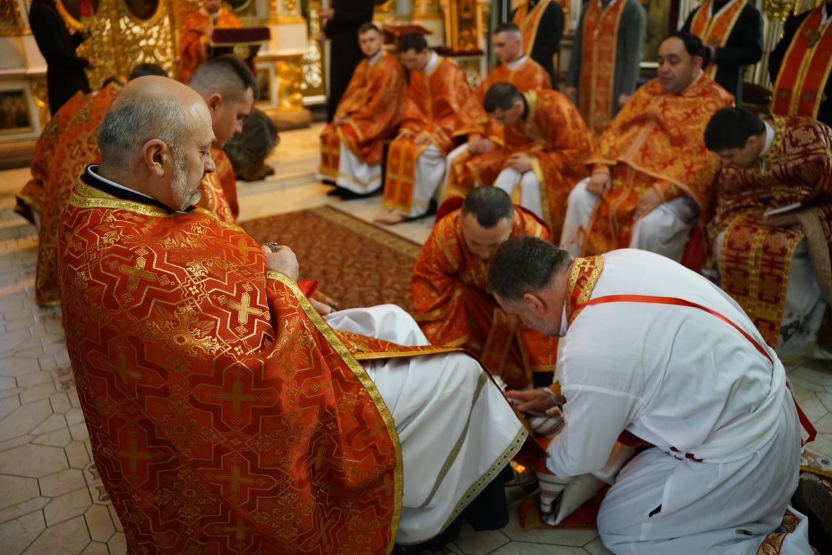 Єпископи УГКЦ за прикладом Христа омили ноги священнослужителям