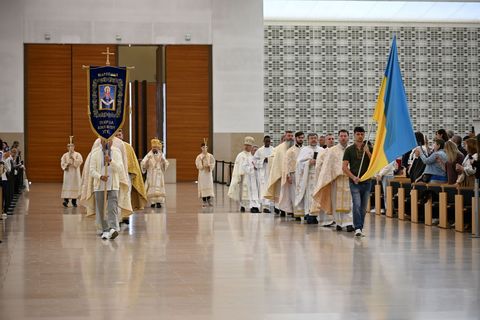 Проща до Фатімської Богородиці об’єднала українських паломників у молитві за мир і Україну