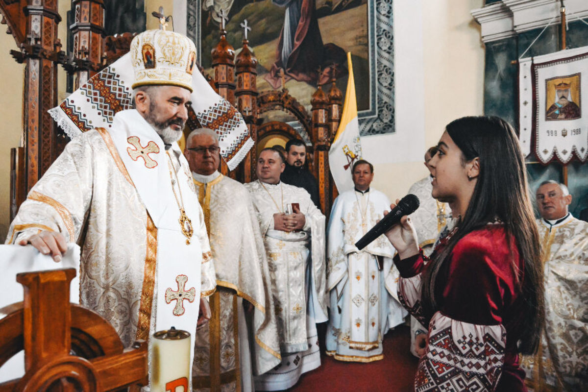 «Служімо один одному, поважаймо одне одного, в цьому і є справжня свобода і незалежність», — владика Василь Івасюк