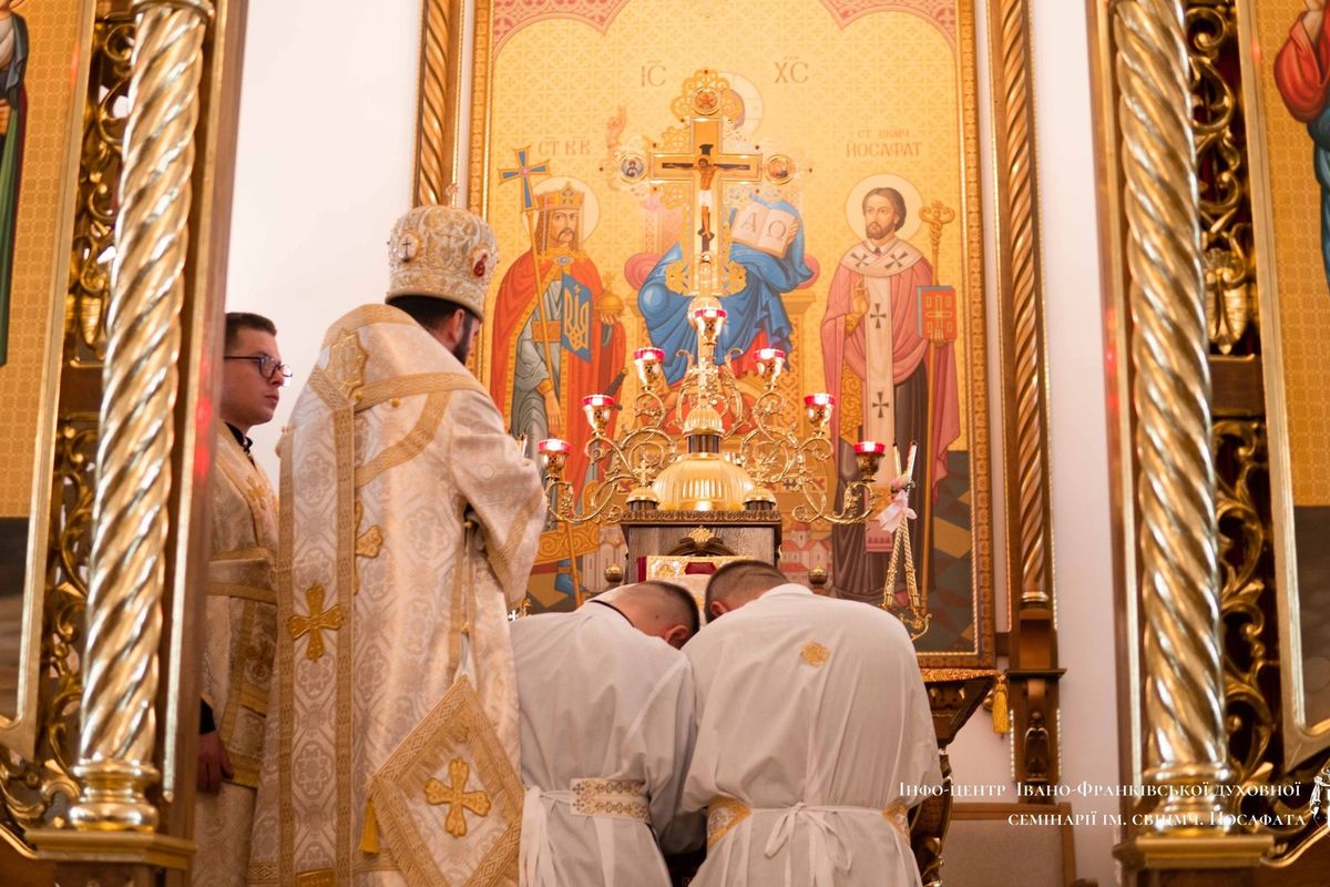 Владика Микола Семенишин очолив храмовий празник Івано-Франківської духовної семінарії