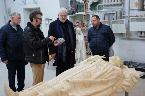 Владика Йосиф Мілян оглянув роботу над пам’ятником князю Аскольду на Аскольдовій Могилі