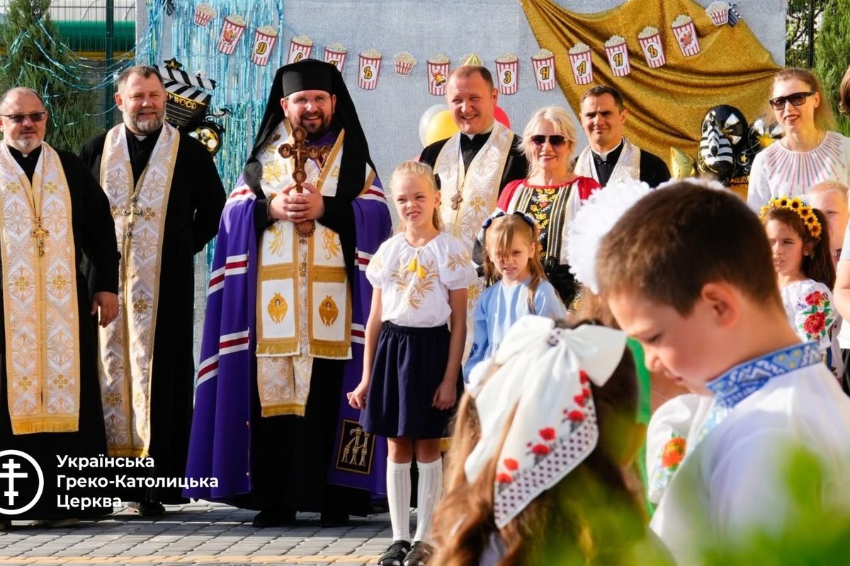 «Школа під щоденними обстрілами — це не про страх, а про надію», — єпископ Максим Рябуха