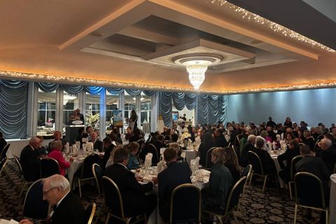 «Завжди наші парафіяни»: в Едмонтонській єпархії презентували нову душпастирську ініціативу під час гала-вечора