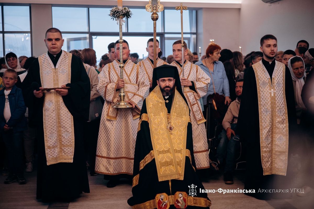 «Світло молитви серед темряви ночі»: у Старуні відбулися молитовні нічні чування