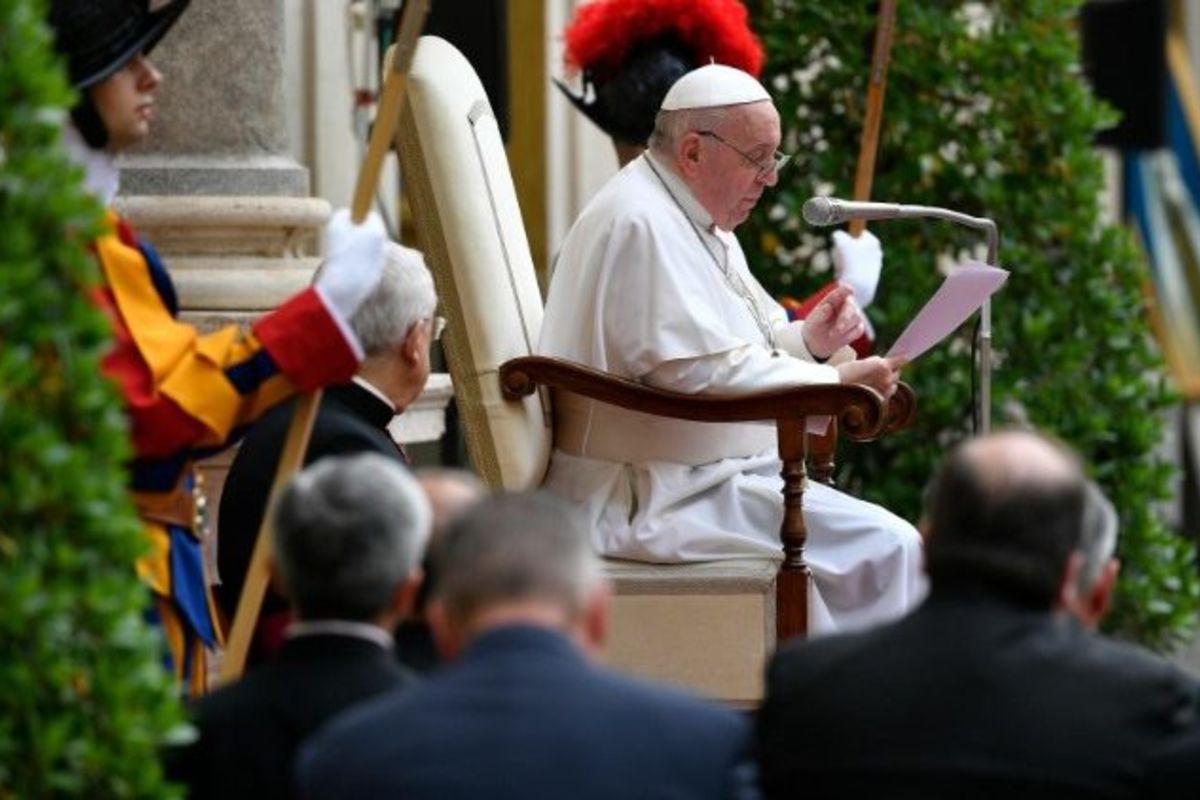 Папа: не зачерствілі проповідники звичаїв минулого, а радісні вістуни Євангелія