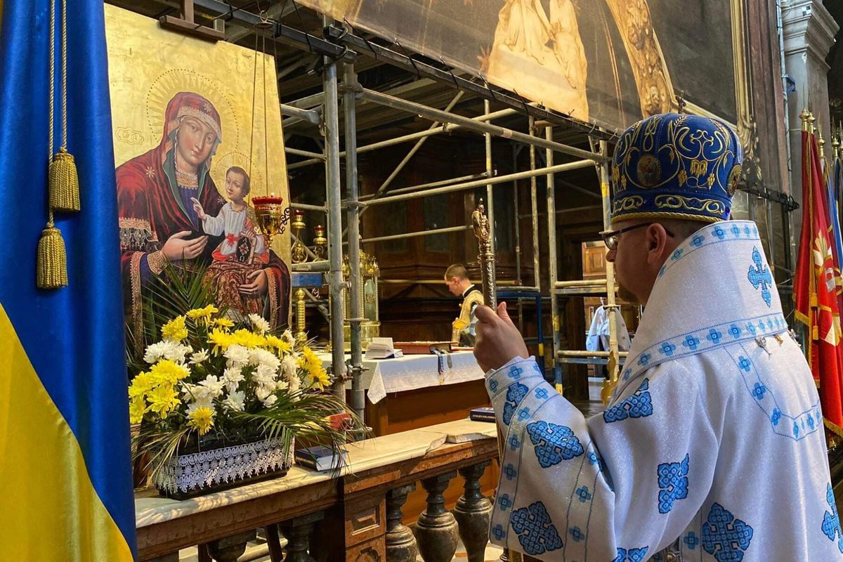 «Сьогоднішнє свято запевнює нас, що маємо в небі Матір, яка чує наші молитви і опікується нами», — владика Володимир Груца