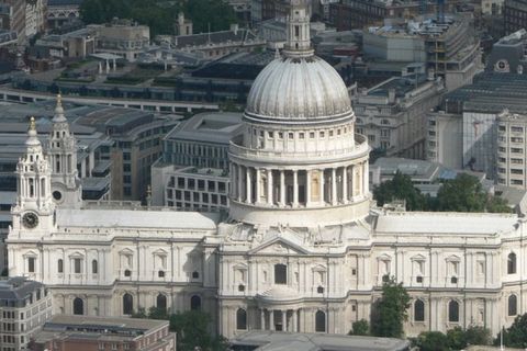 Дзвони собору Святого Павла у Лондоні зазвучали на знак солідарності із Україною