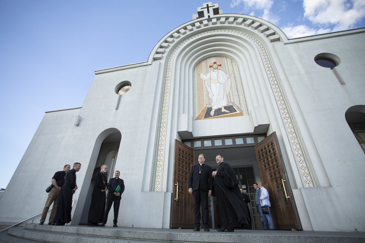 Архиєпископ Ґінтарас Ґрушас відвідав Патріарший собор Воскресіння Христового і зустрівся з Главою УГКЦ