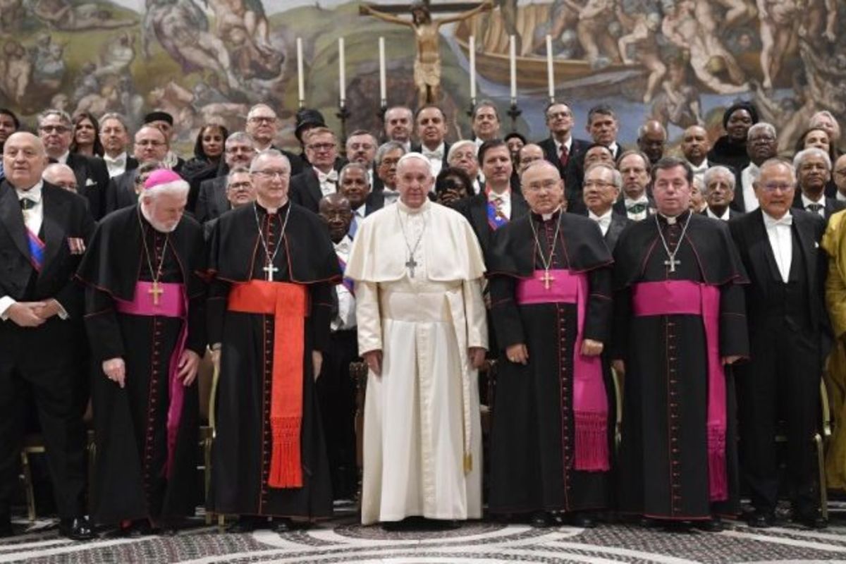 Папа дипломатам про виклики сучасного світу та джерело надії