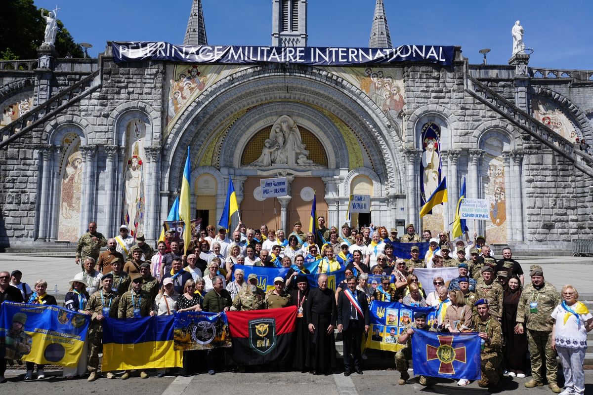 Українські військовослужбовці здійснили паломництво до Люрда