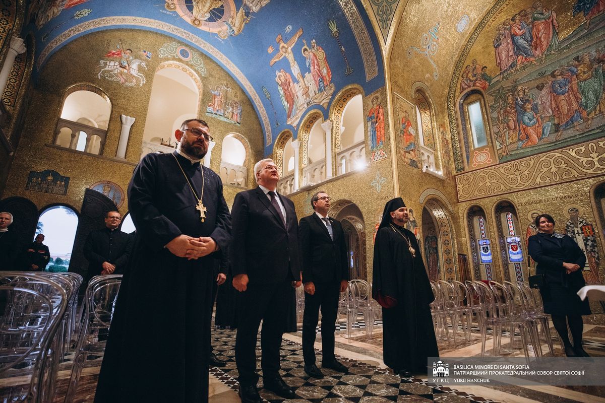 «Торкнутися святині українського духу»: міністр Андрій Сибіга відвідав Собор Святої Софії в Римі