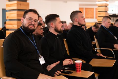«Вийти за межі храму»: семінаристам про місійне покликання, капеланство і душпастирство в діаспорі