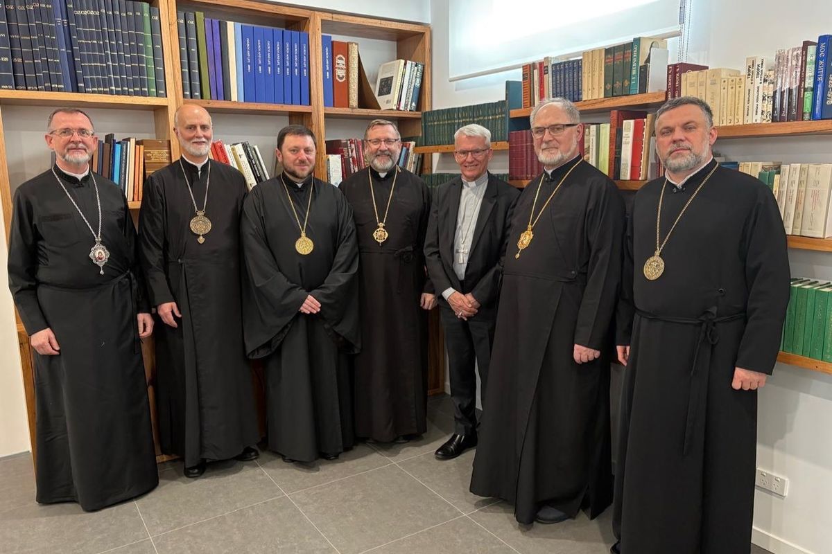 В Австралії відбулася історична зустріч Постійного Синоду УГКЦ з Головою єпископської конференції Австралії Тімоті Костелло