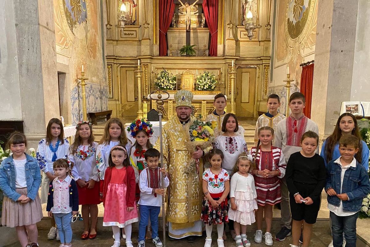 Владика Степан Сус очолив Божественні Літургії у Лісабоні та Сінтрі (Португалія), де поспілкувався із місцевими українцями