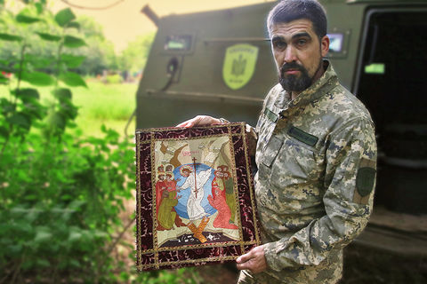 Врятувати образ Божий. Як українські воїни рятували ікони з Лисичанська