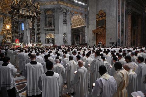 Лев XIV богопосвяченим: свідчити, що Бог присутній в історії як спасіння всіх народів