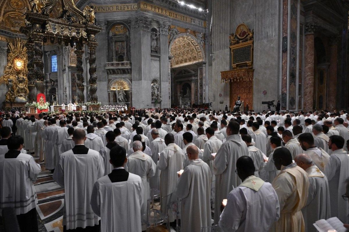 Лев XIV богопосвяченим: свідчити, що Бог присутній в історії як спасіння всіх народів