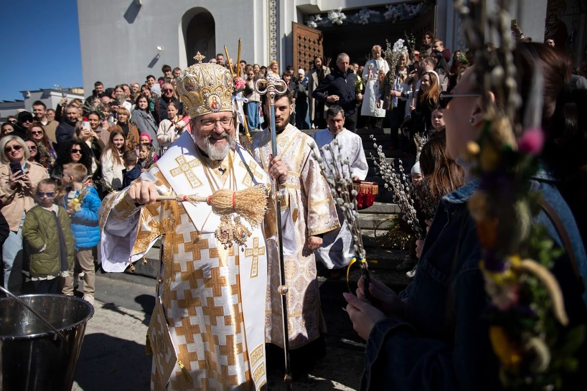 «Немає іншого Спасителя, як тільки Ісус Христос. У ньому — твоє життя і Воскресіння», — Глава УГКЦ у Вербну неділю