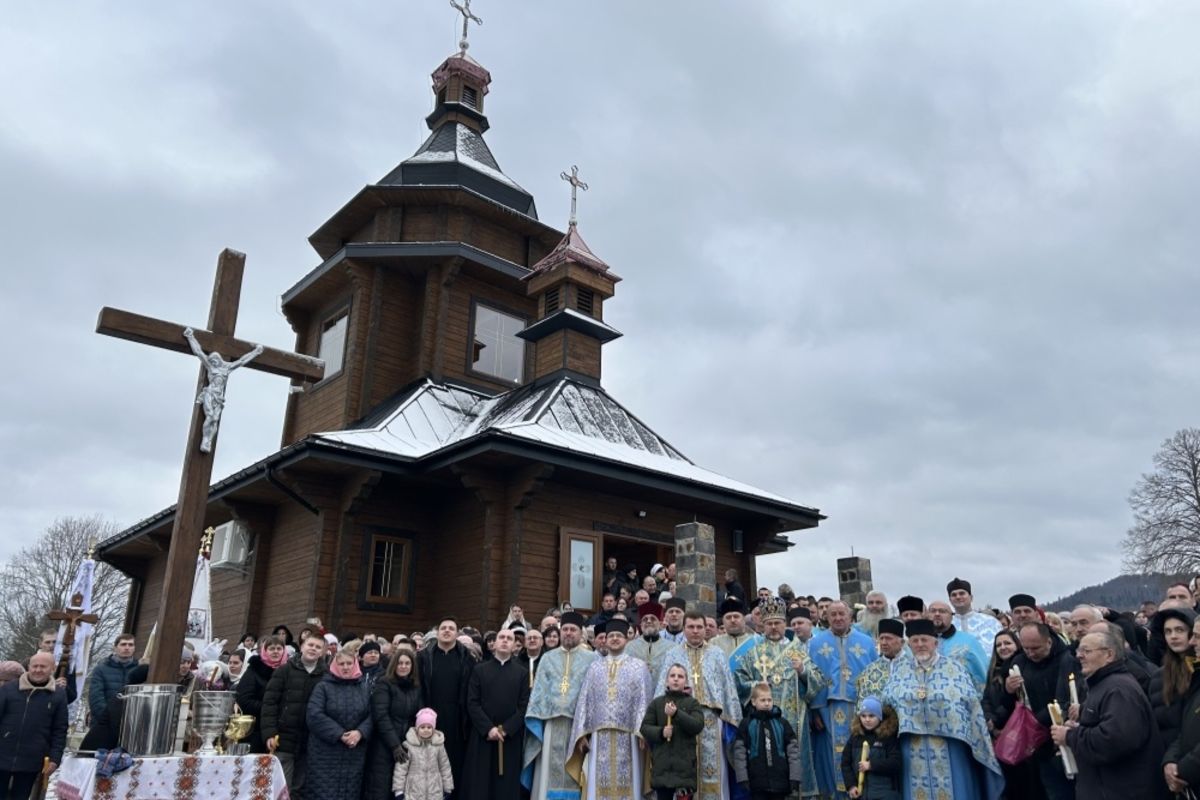 У с. Сможе на Сколівщині посвячено новозбудований храм