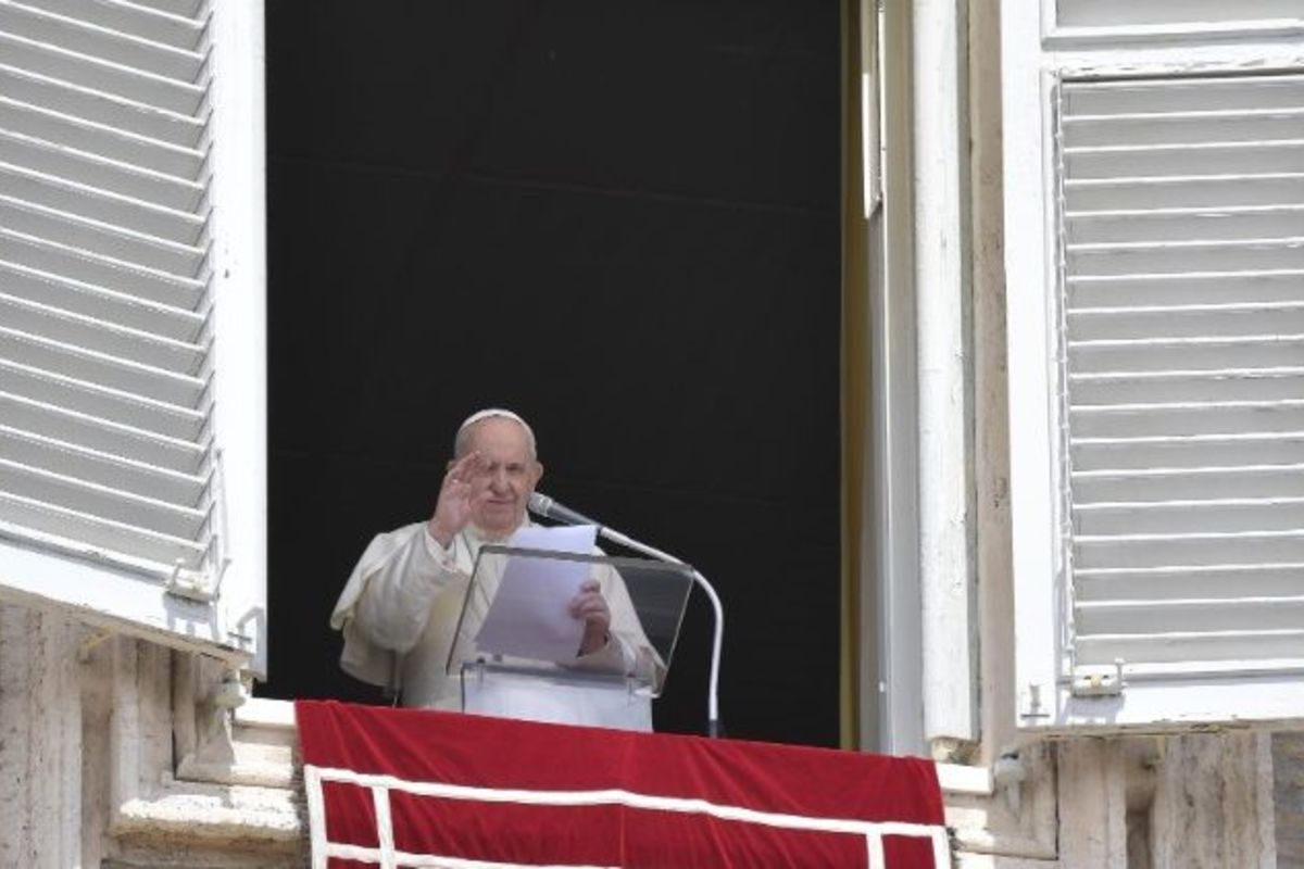 Папа привітав християн сходу з Великоднем