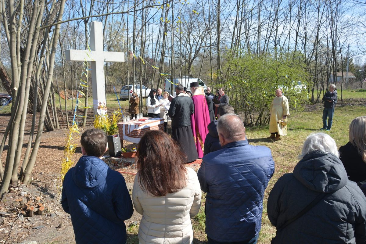 У польському місті Ополе посвячено хрест та ділянку для будівництва храму
