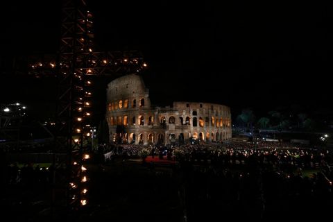 Роздуми на Хресну дорогу в Колізеї 2026