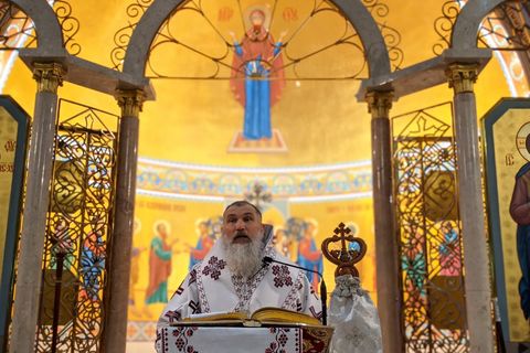 Єпископ Венедикт Алексійчук: Говорити про Бога — завдання лише священиків? Це неправда