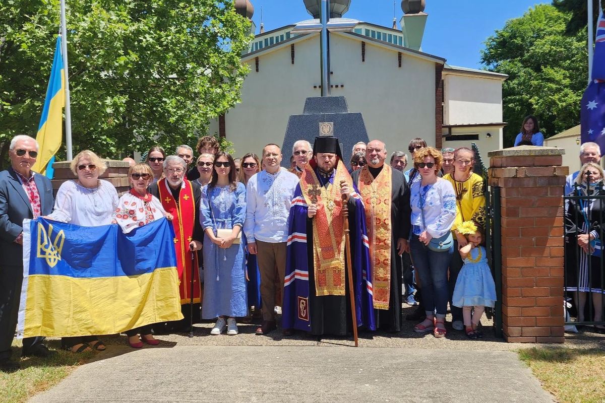 Українці разом із владикою Миколою Бичком вшанували пам’ять жертв Голодомору у Канберрі (Австралія)