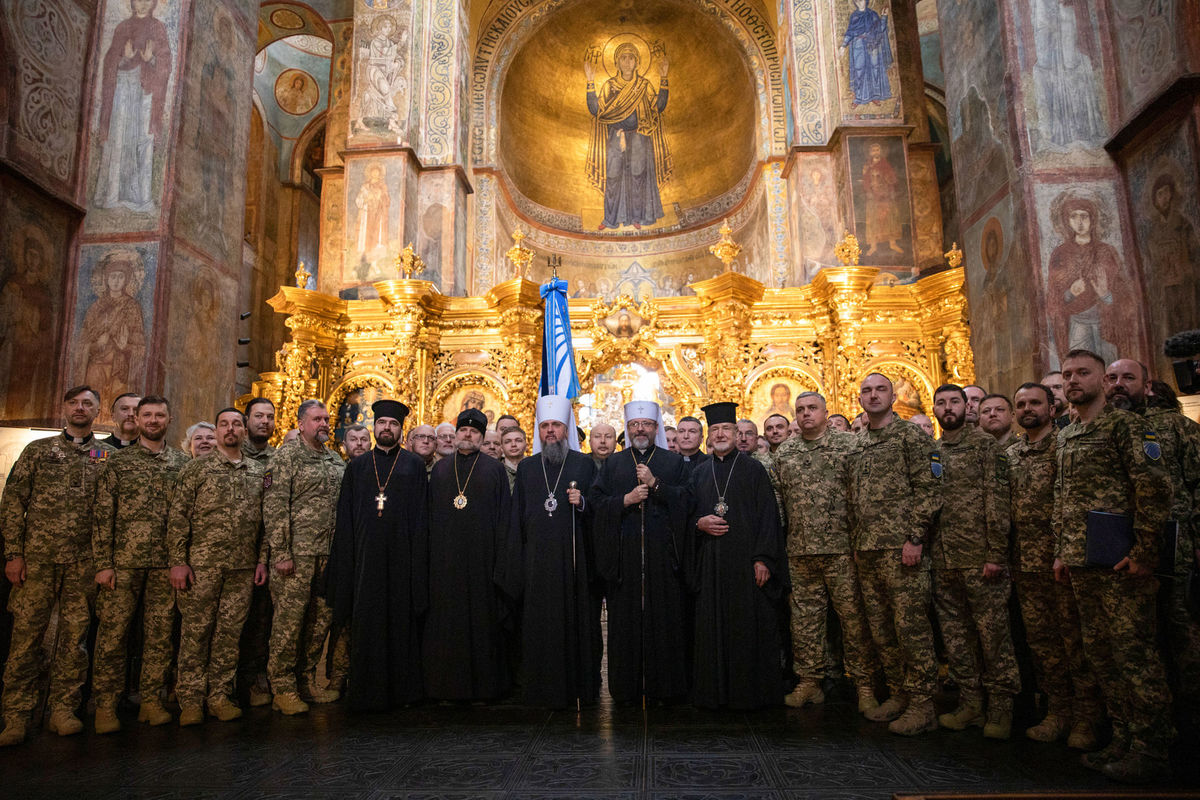 Блаженніший Святослав до капеланів-випускників: Військовий капелан — це Боже обличчя в українському війську