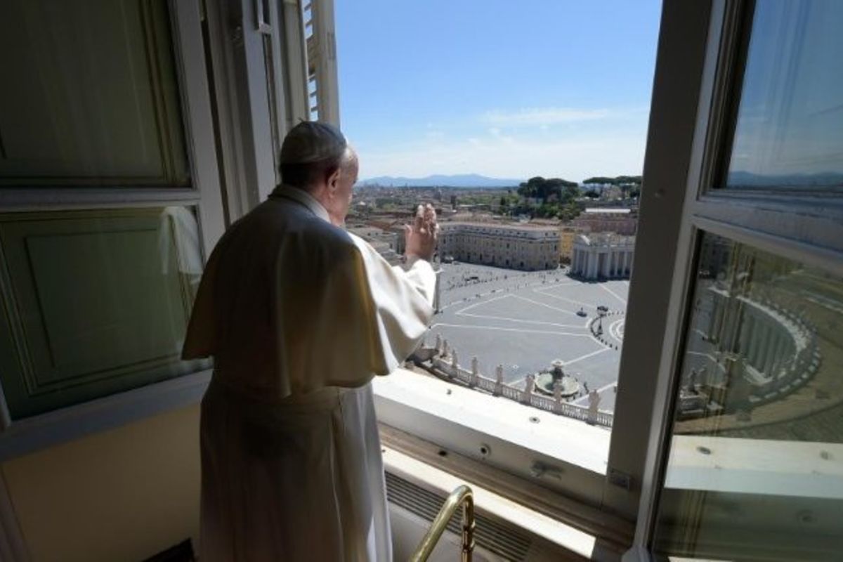 Папа: Бог живе в містах. Віра допомагає побачити Його присутність