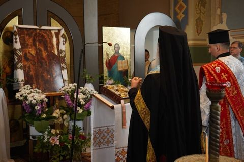 Вірні Луцького екзархату віддали шану Богородиці, прославленій у Волинській іконі