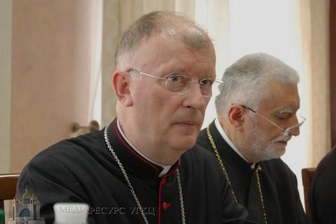 Католицькі єпископи Франції запевнили про свою підтримку України у цей драматичний період історії