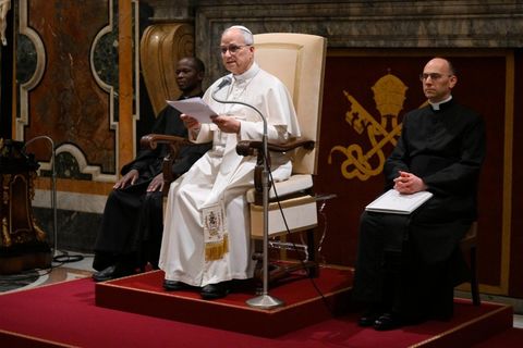 Лев XIV: Таїнство Сповіді веде до єдності з Богом та сприяє миру серед людей