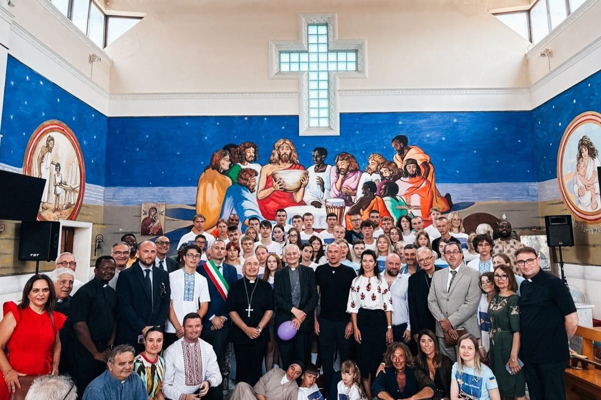 Діти з окупованих територій України зустрілися з кардиналом Маттео Дзуппі в Італії