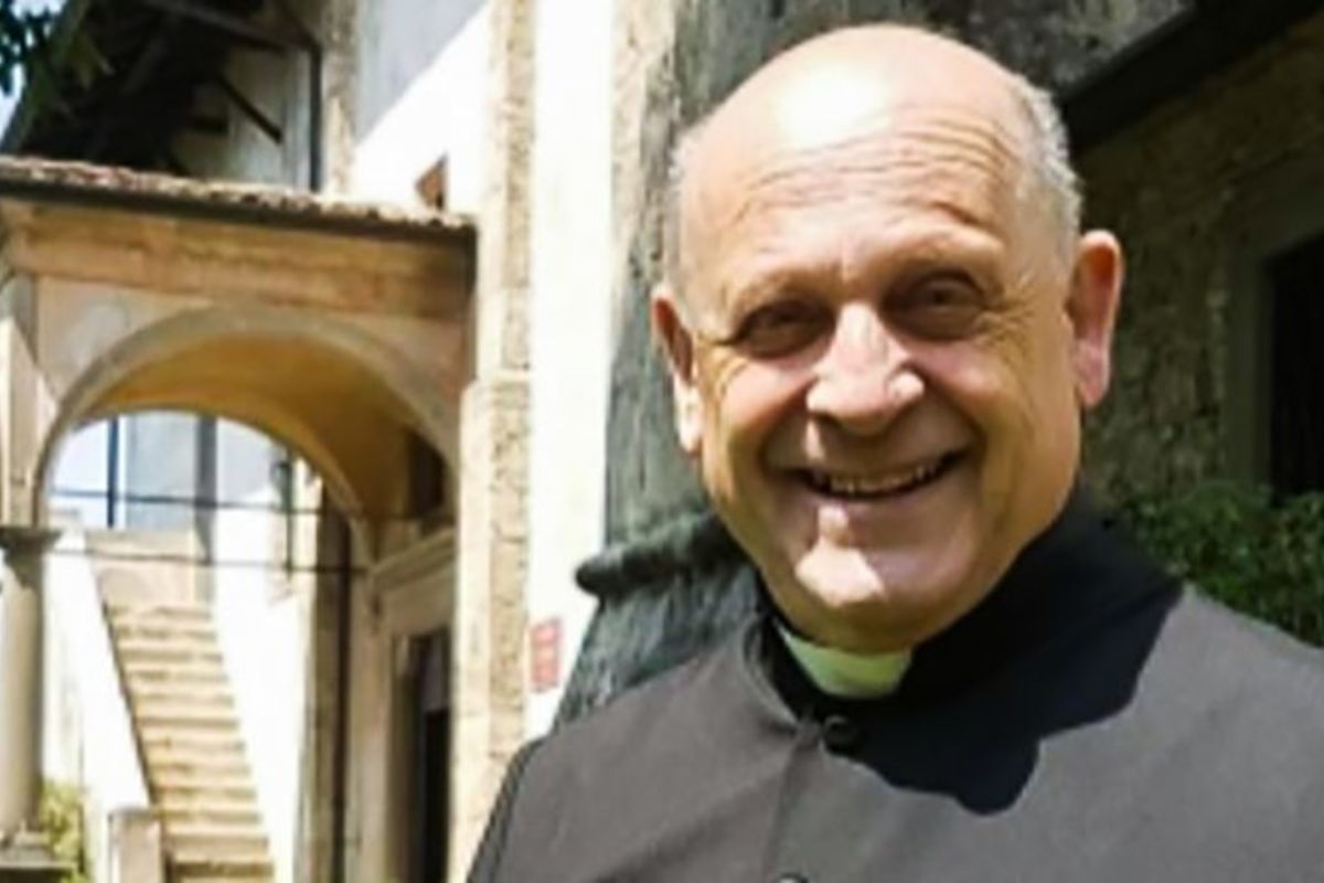 72-річний італійський священник помер, відмовившись від штучної вентиляції легень заради порятунку молодих