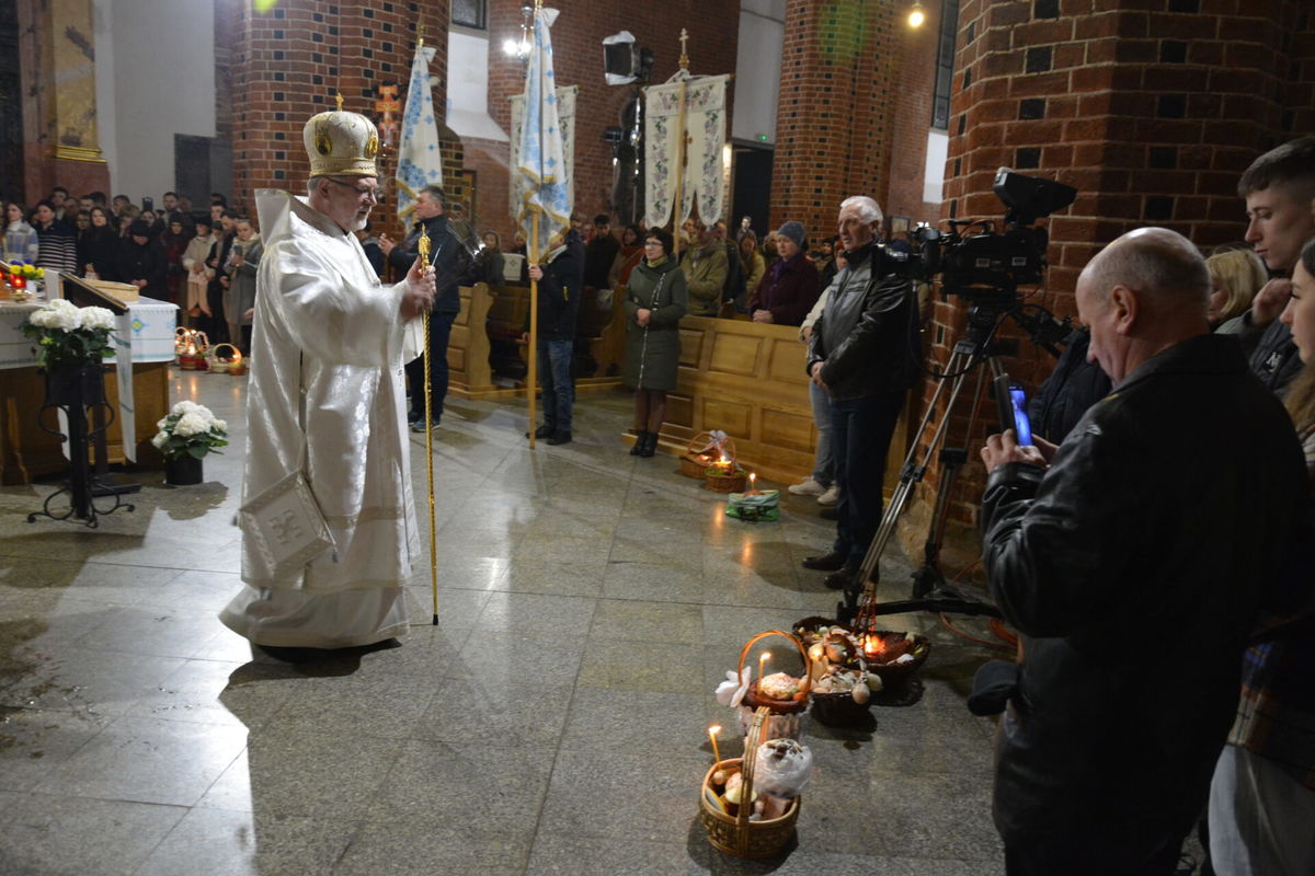 Єпископ Володимир Ющак: «Після Великої п’ятниці настає переможне Воскресіння»
