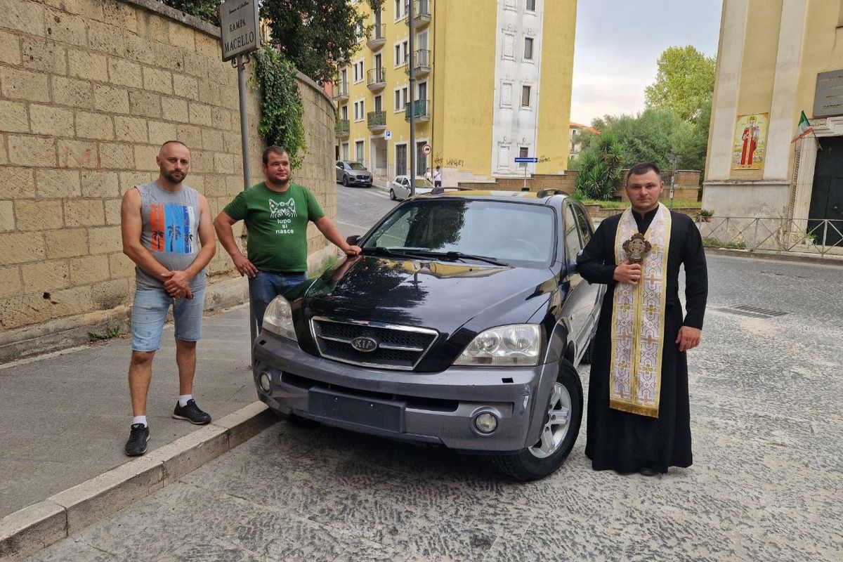 Три громади українців в Італії об’єдналися заради передачі в Україну позашляховика для медичних цілей