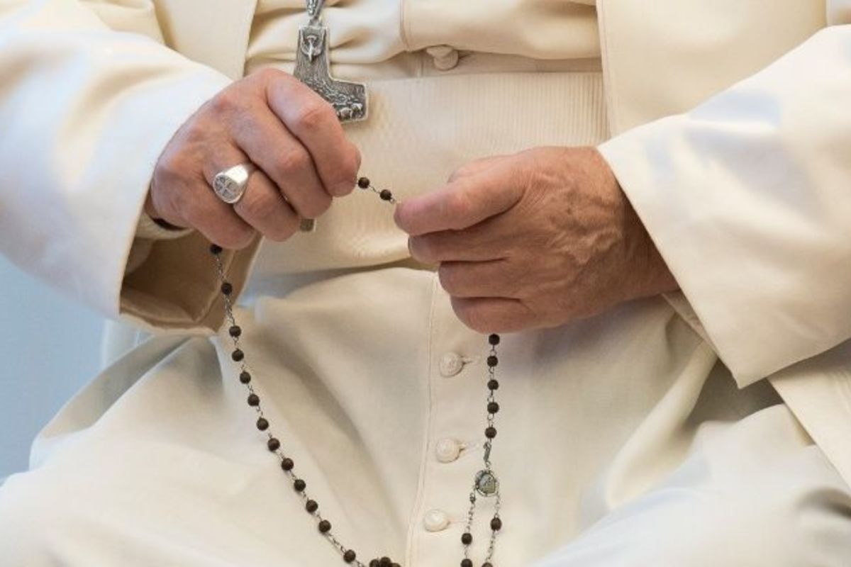 Папа Франциск підтримав акцію «Мільйон дітей моляться вервицю»