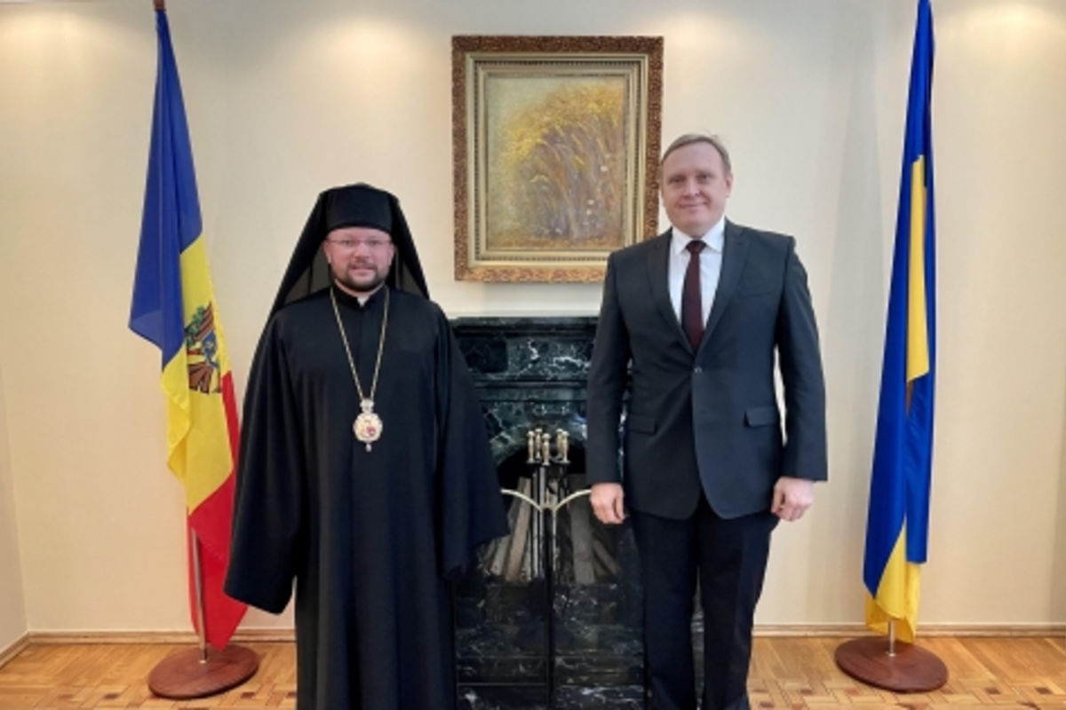 Владика Степан Сус розпочав візит до Молдови і зустрівся з Послом України