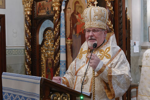Владика Тарас Сеньків роздумує про дві заповіді любові: «Любов до Бога нерозривно пов’язана з любов’ю до ближнього»