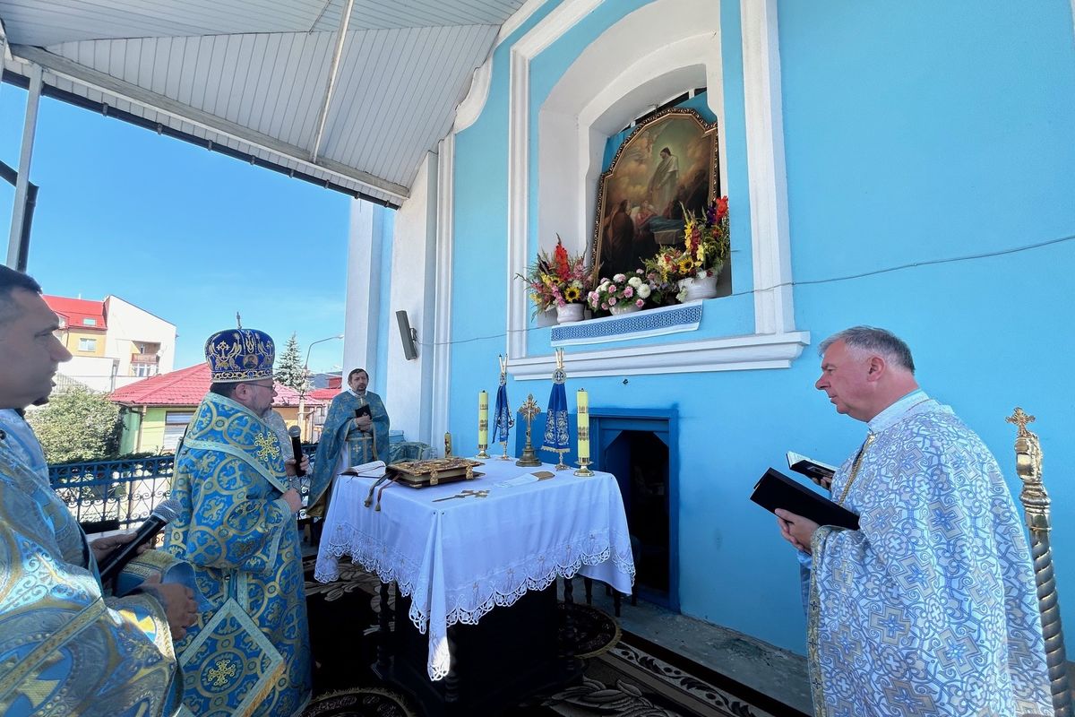 «Поруч із Пресвятою Богородицею ми здолаємо усі труднощі», — владика Ярослав Приріз