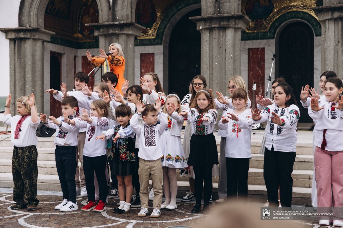 День матері у Святій Софії: молитва, пісня і тепло рідного дому