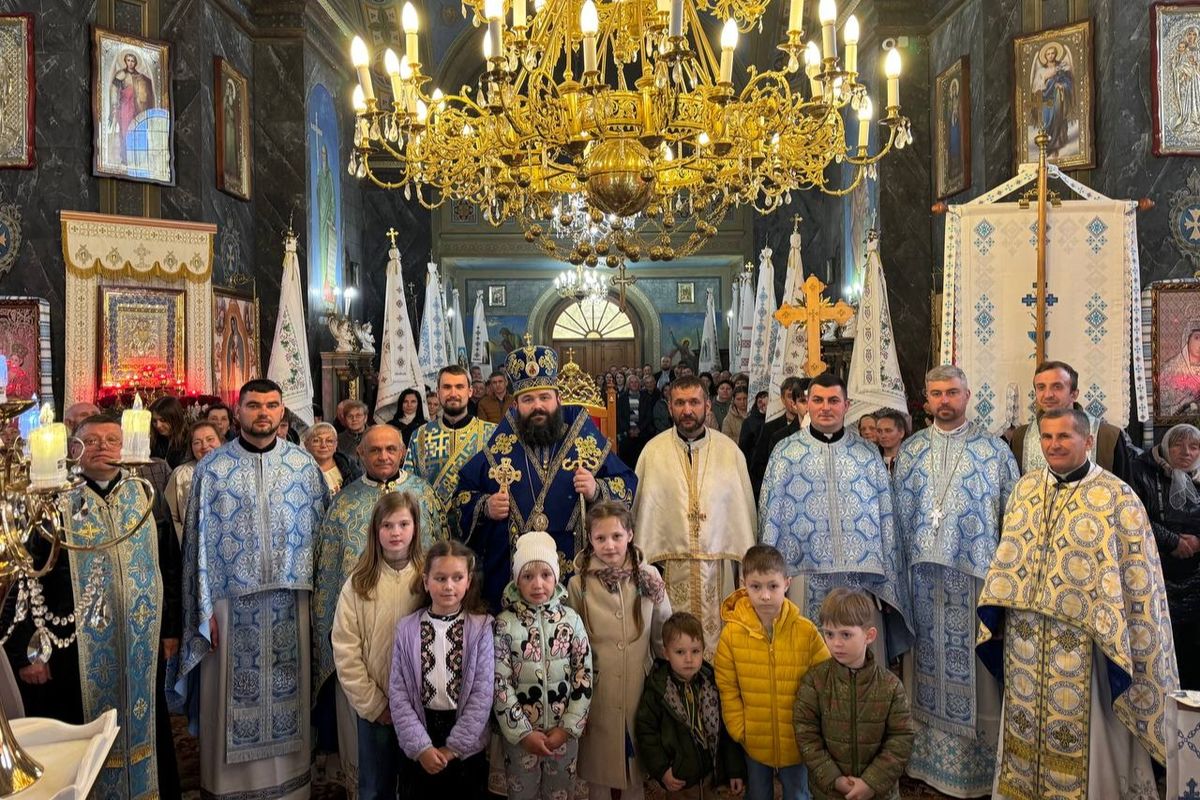 У 108-му річницю Фатімських об’явлень владика Петро Лоза молився в Руді Сілецькій