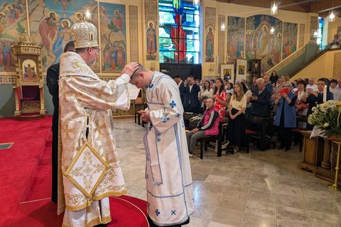 «Знак надії для народу»: владика Богдан Дзюрах уділив дияконські свячення в Мюнхені