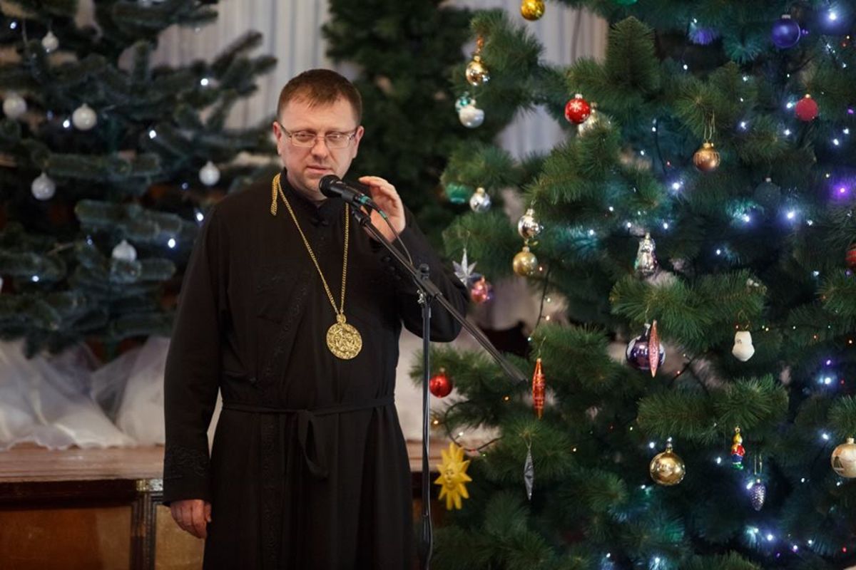 «Зробіть символічні ясла», — 10 порад владики Володимира Груци на Різдвяний піст