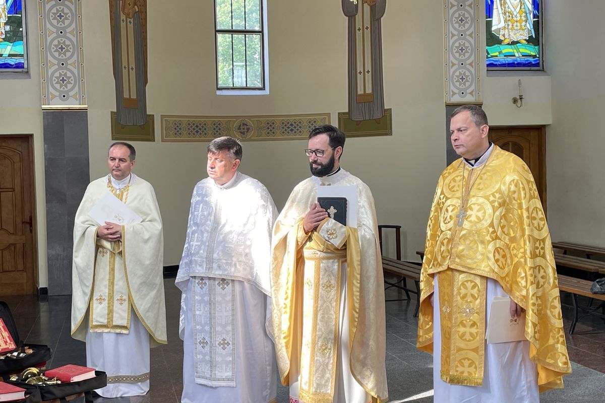 Владика Михайло Бубній нагородив священників з Херсонщини за жертовне служіння у час війни