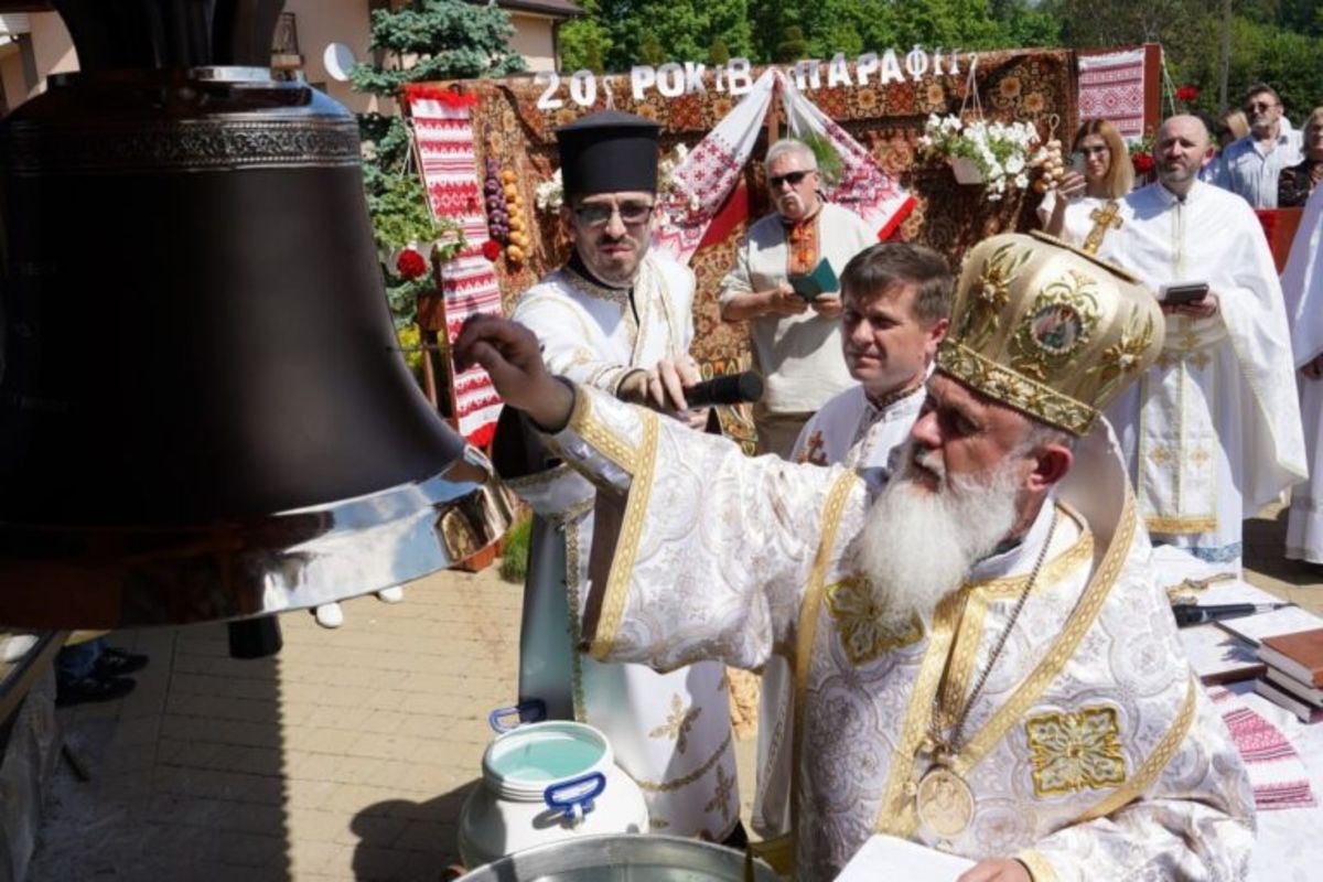 У храмі Вознесіння Господнього в Дубно освятили дзвони з нагоди 20-річчя парафії