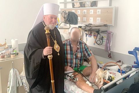 Напередодні Пасхи митрополит Василій Семенюк провідав поранених військових