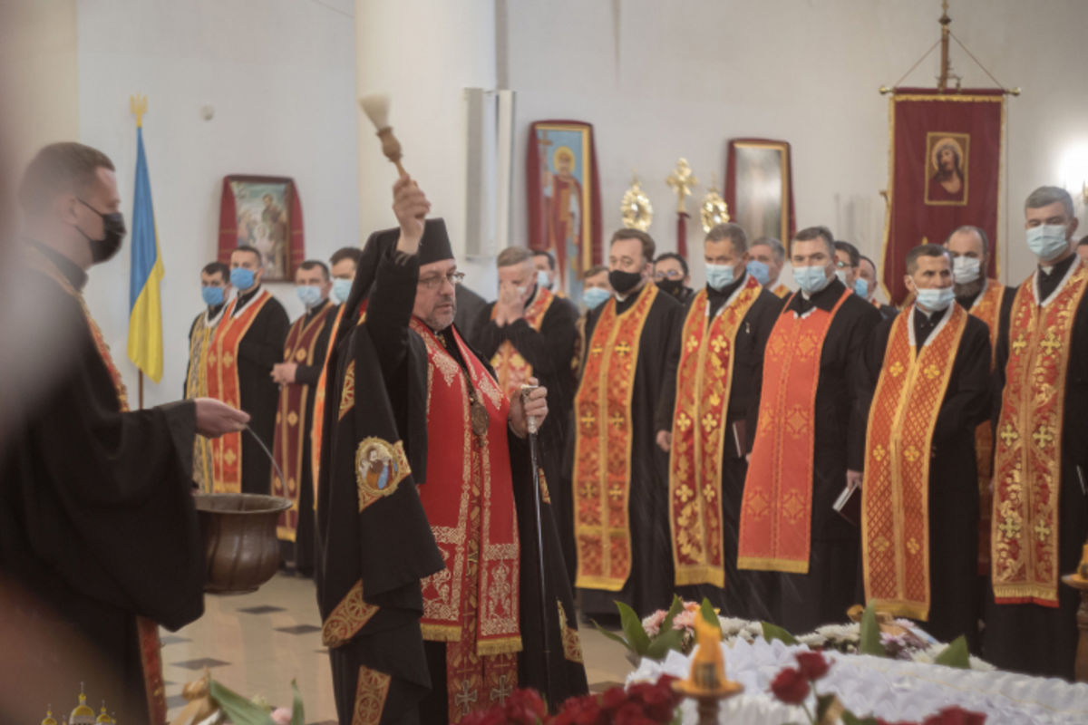 У Стрию Парастасом розпочалися похоронні богослужіння за Вірою Шевчук